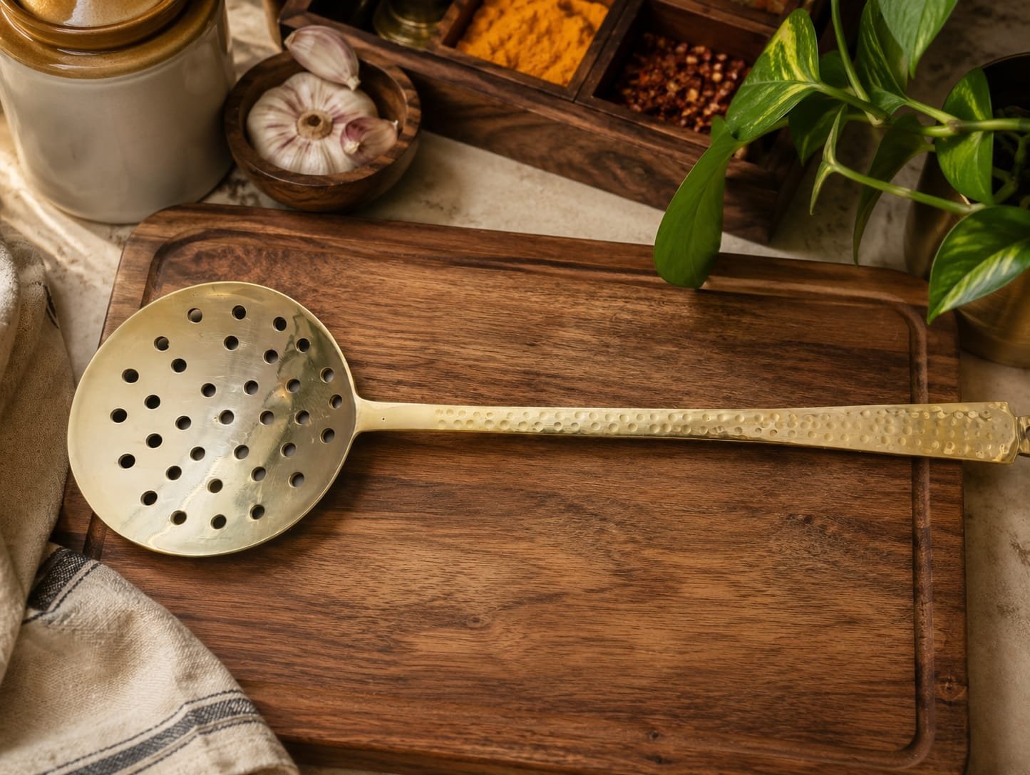 Premium Pure Brass Kitchen Utensil Set (3-Piece) – Hammered Finish Handle - Image 4